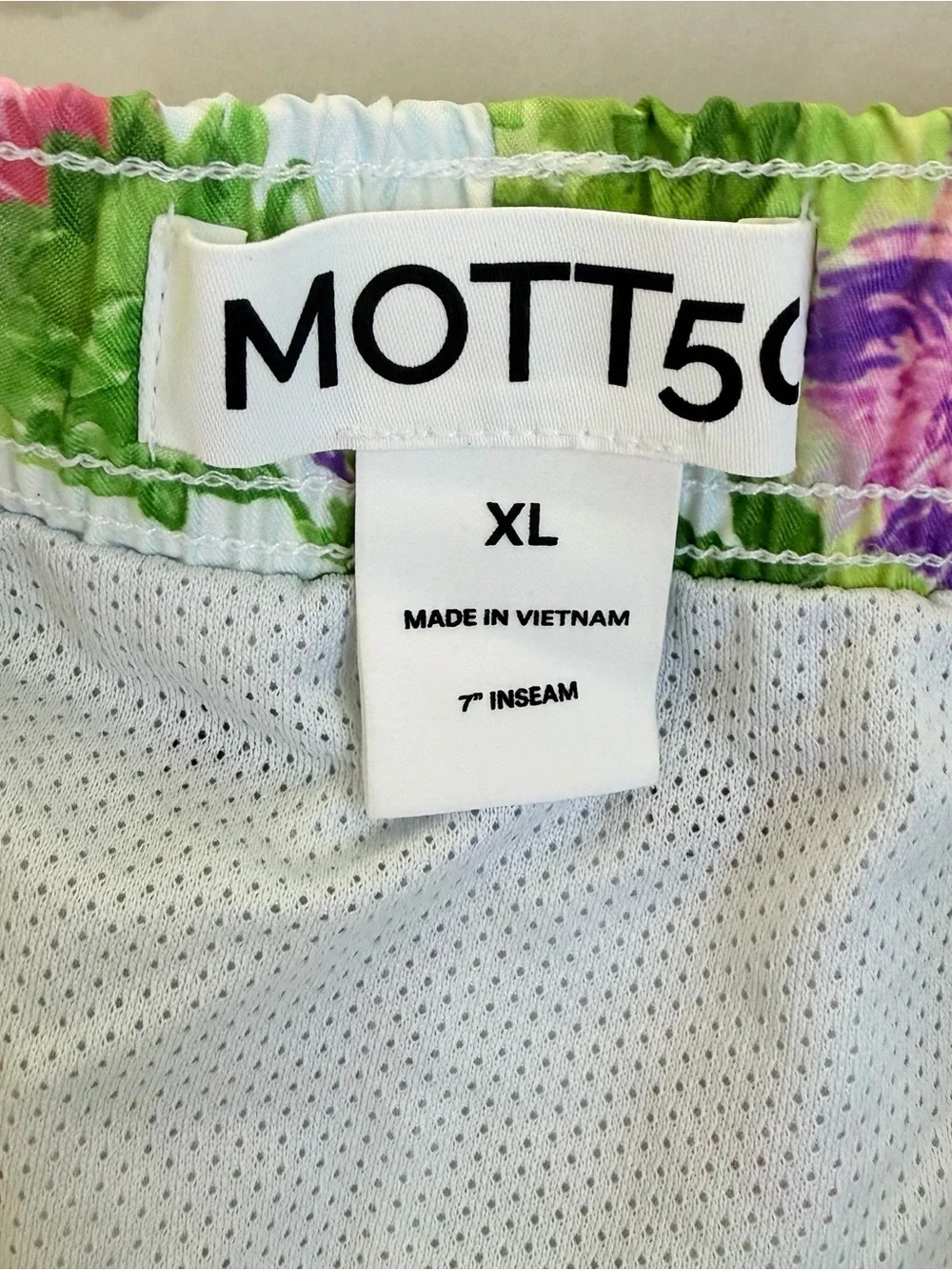 MOTT50 Men’s Swim Trunks Violetta Tropical Floral Board Short XL UPF50+ like new